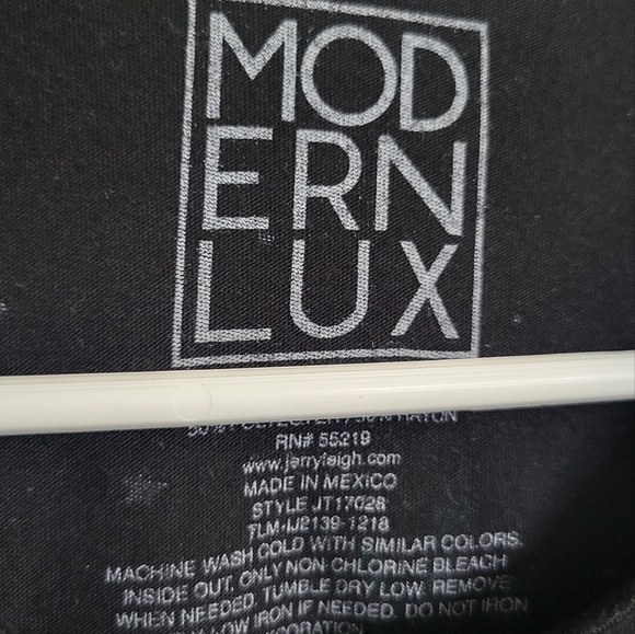 Modern Lux Cactus Succulent Desert Print Trendy Short Sleeve T-shirt Top Size M - Picture 4 of 6